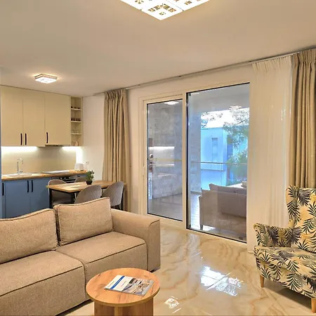Beachside Deluxe Plazhi San Pietro
