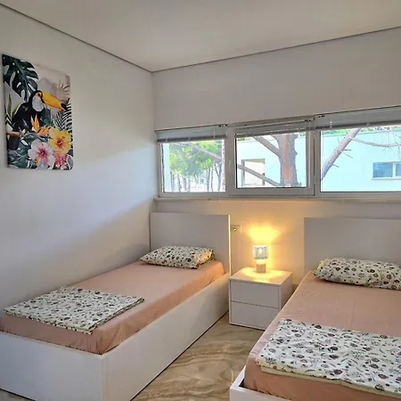 Beachside Deluxe * Plazhi San Pietro