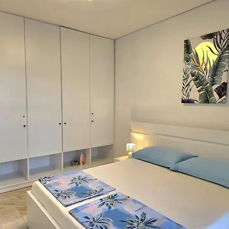 Beachside Deluxe Apartamento *